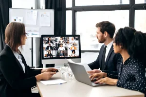 Create a Seamless Hybrid Working Experience with Ergonomic Solutions